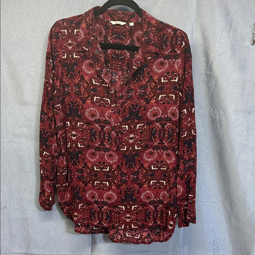Reitmans Burgundy and Black Patterned Blouse - Picture 1 of 5